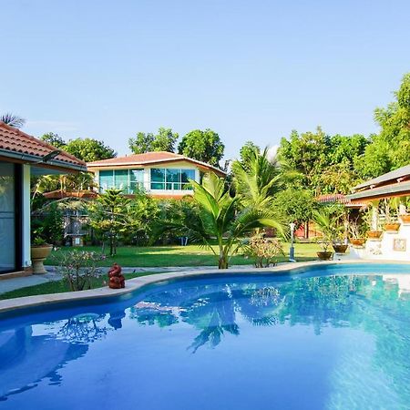 Tina's Living Paradise Ban Phe Bagian luar foto