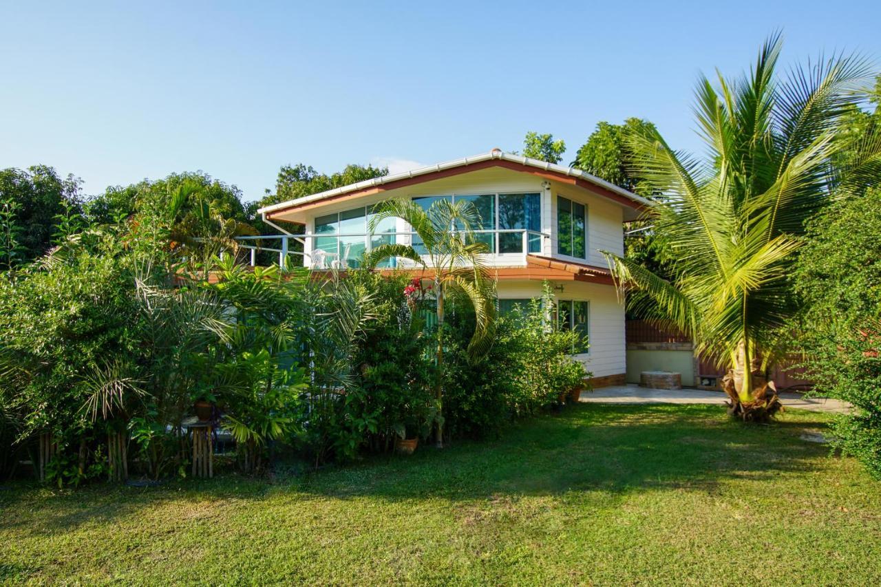 Tina's Living Paradise Ban Phe Bagian luar foto
