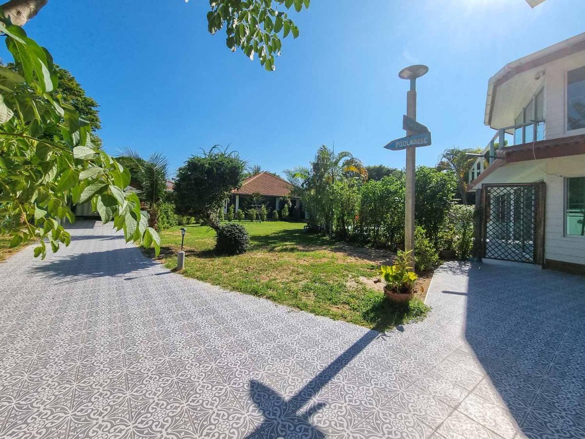 Tina's Living Paradise Ban Phe Bagian luar foto
