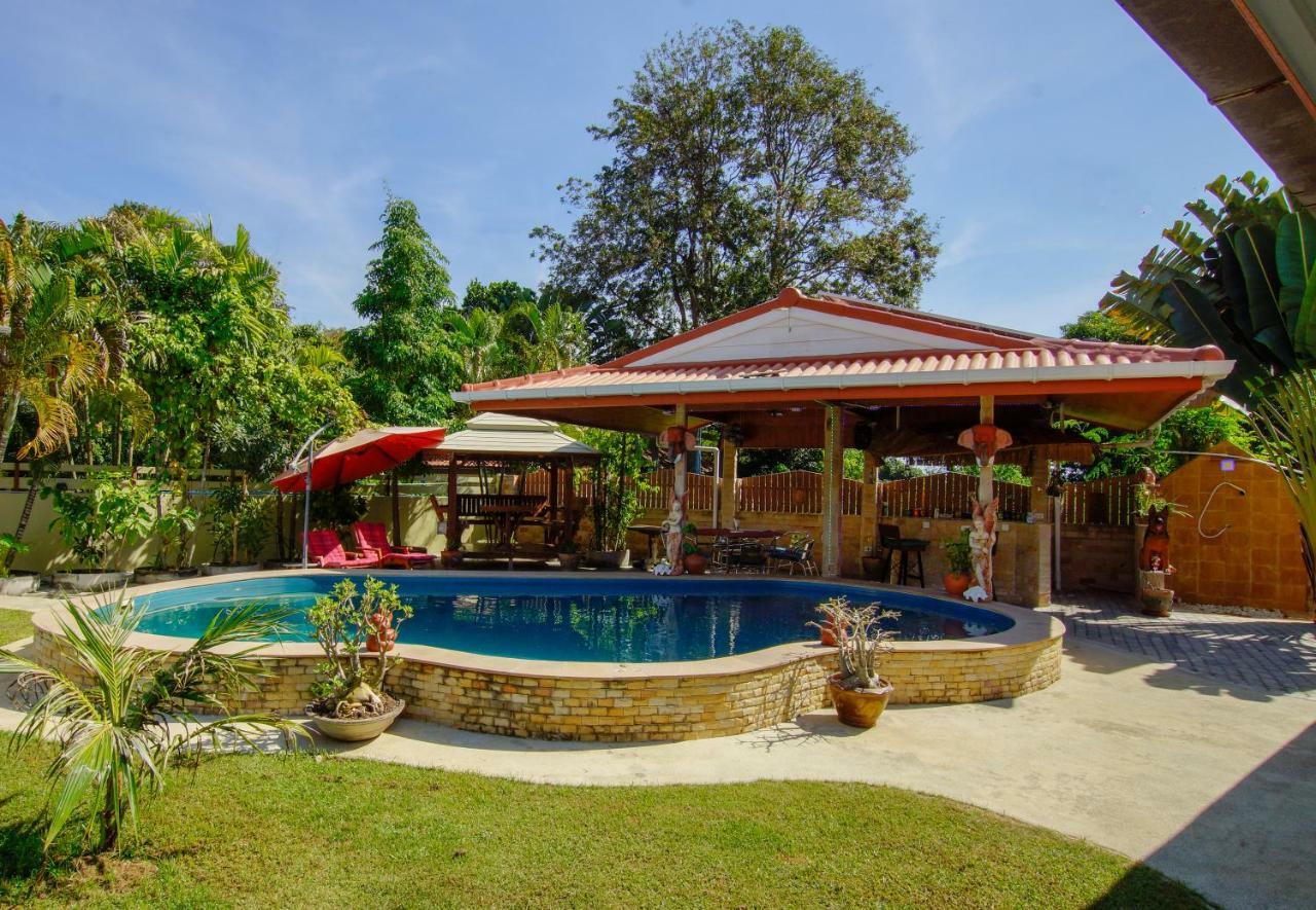 Tina's Living Paradise Ban Phe Bagian luar foto