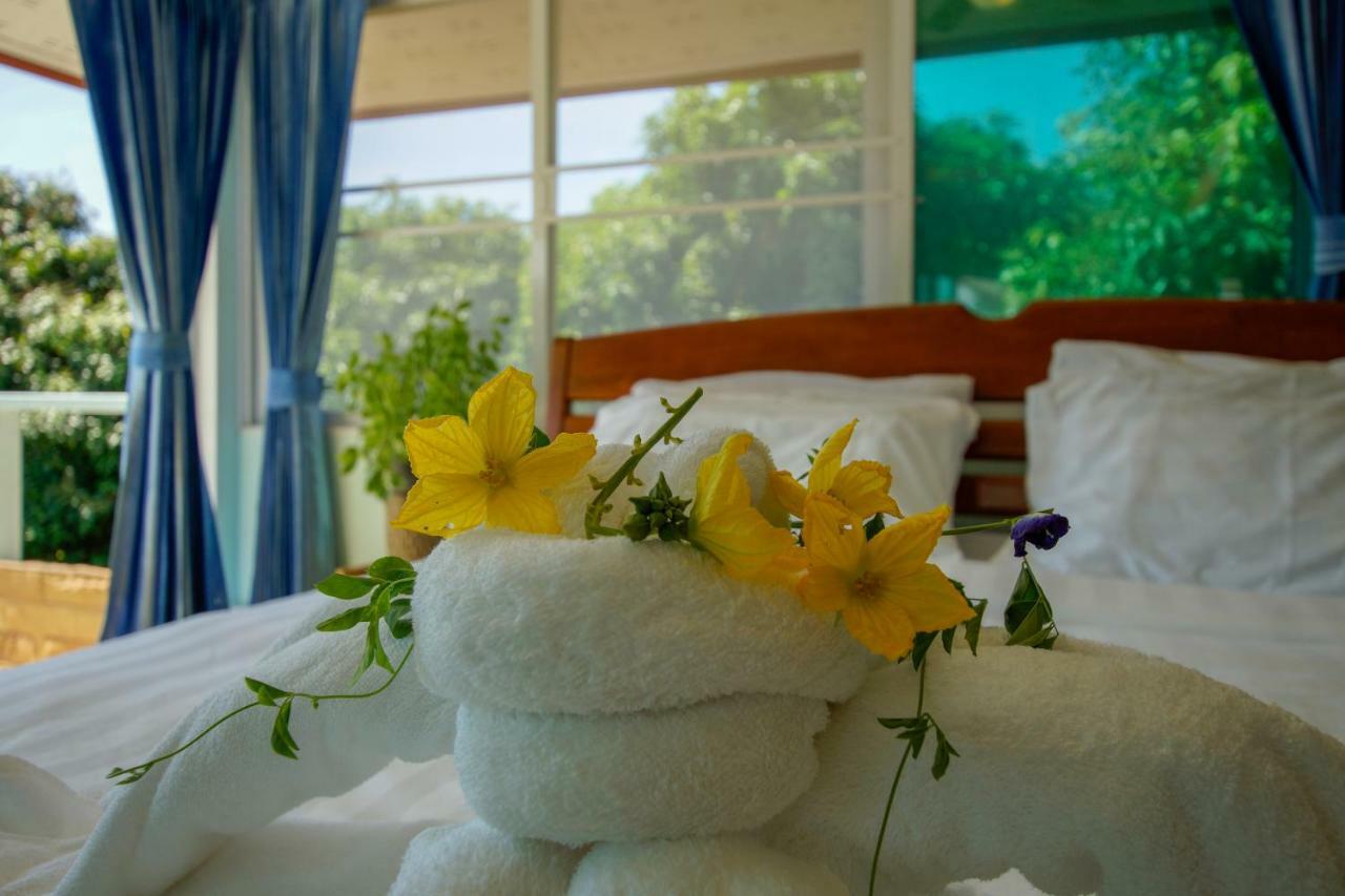 Tina's Living Paradise Ban Phe Bagian luar foto